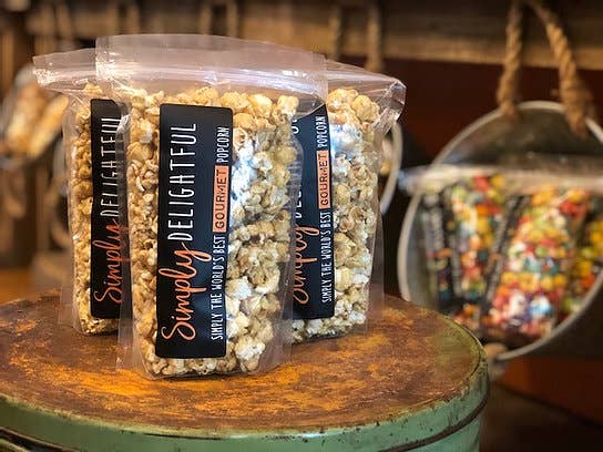 Simply Delightful - Caramel Peanut Corn 8 oz