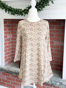 Neutral Floral 3/4 Length Sleeve