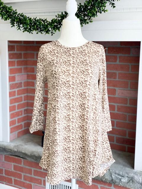 Neutral Floral 3/4 Length Sleeve