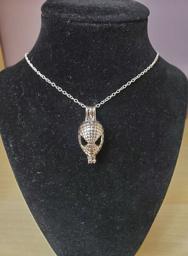 Spider Premium  Locket